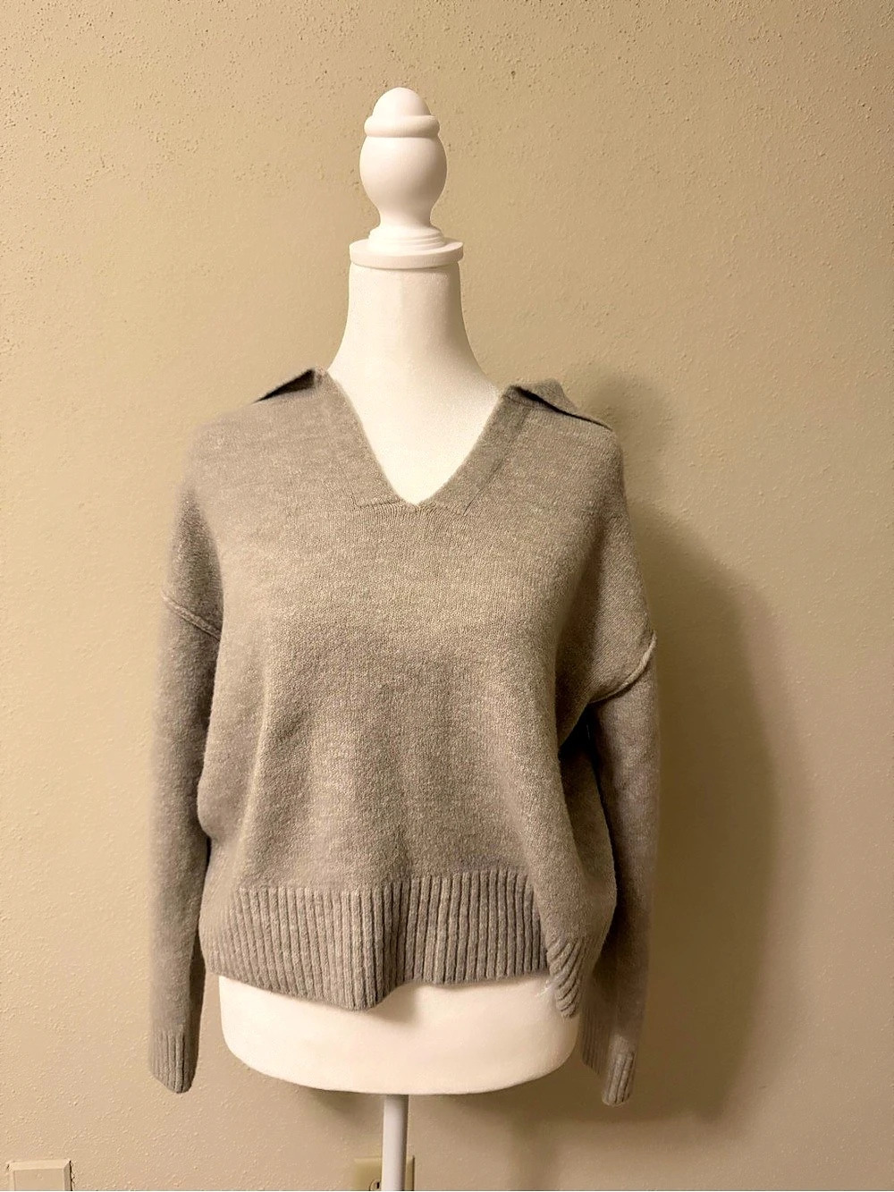 V-Neck Sweater in Gray Like New